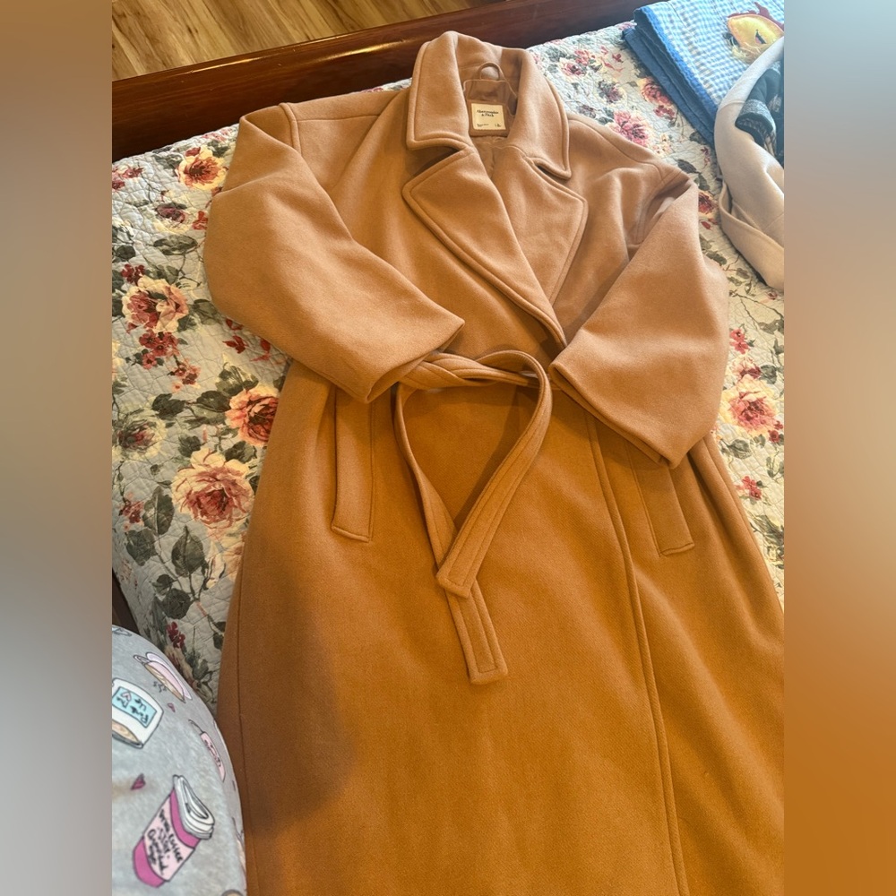 Abercrombie & Fitch Tan Women's Coat